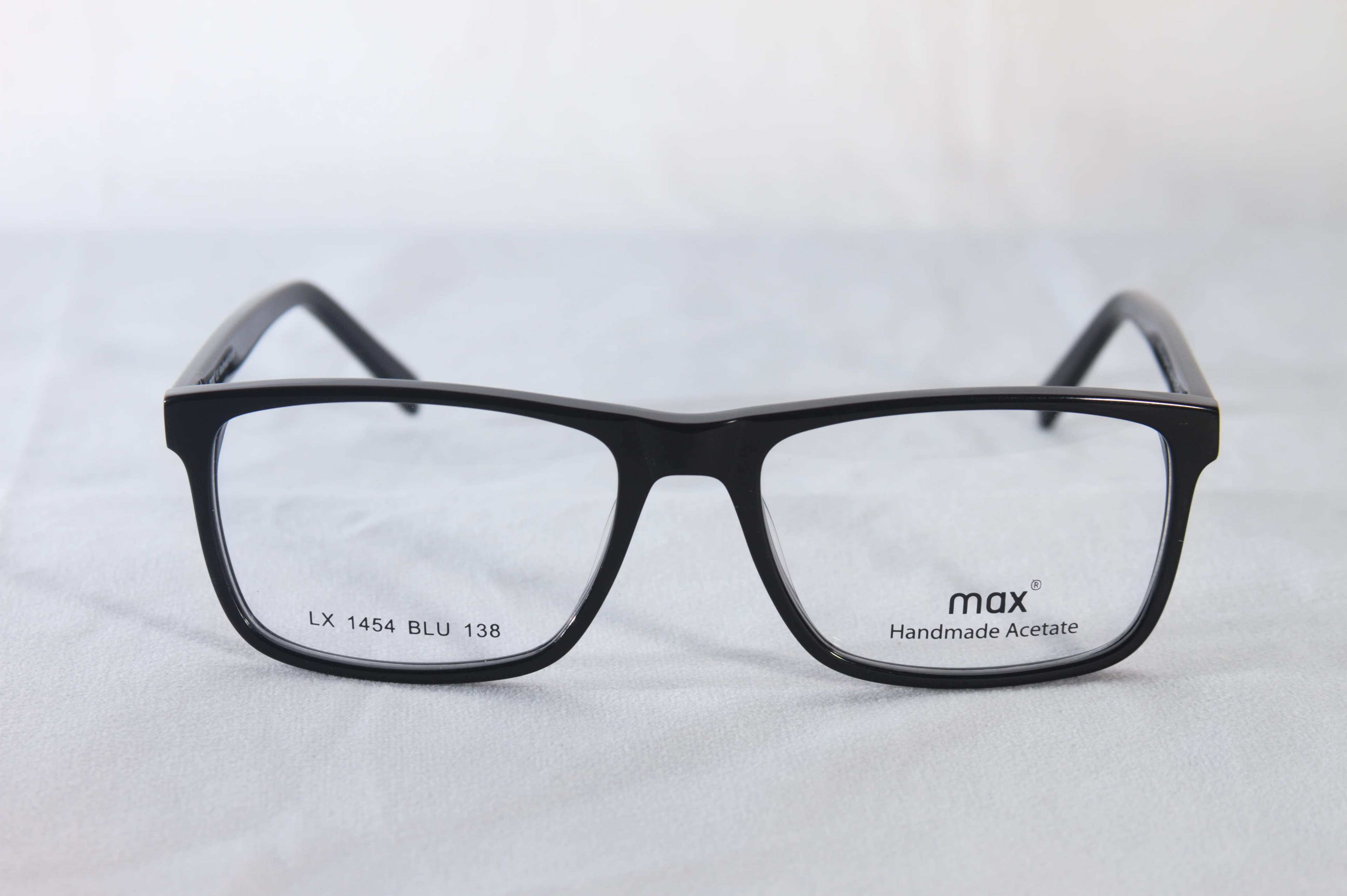 Max Handmade Solid Black